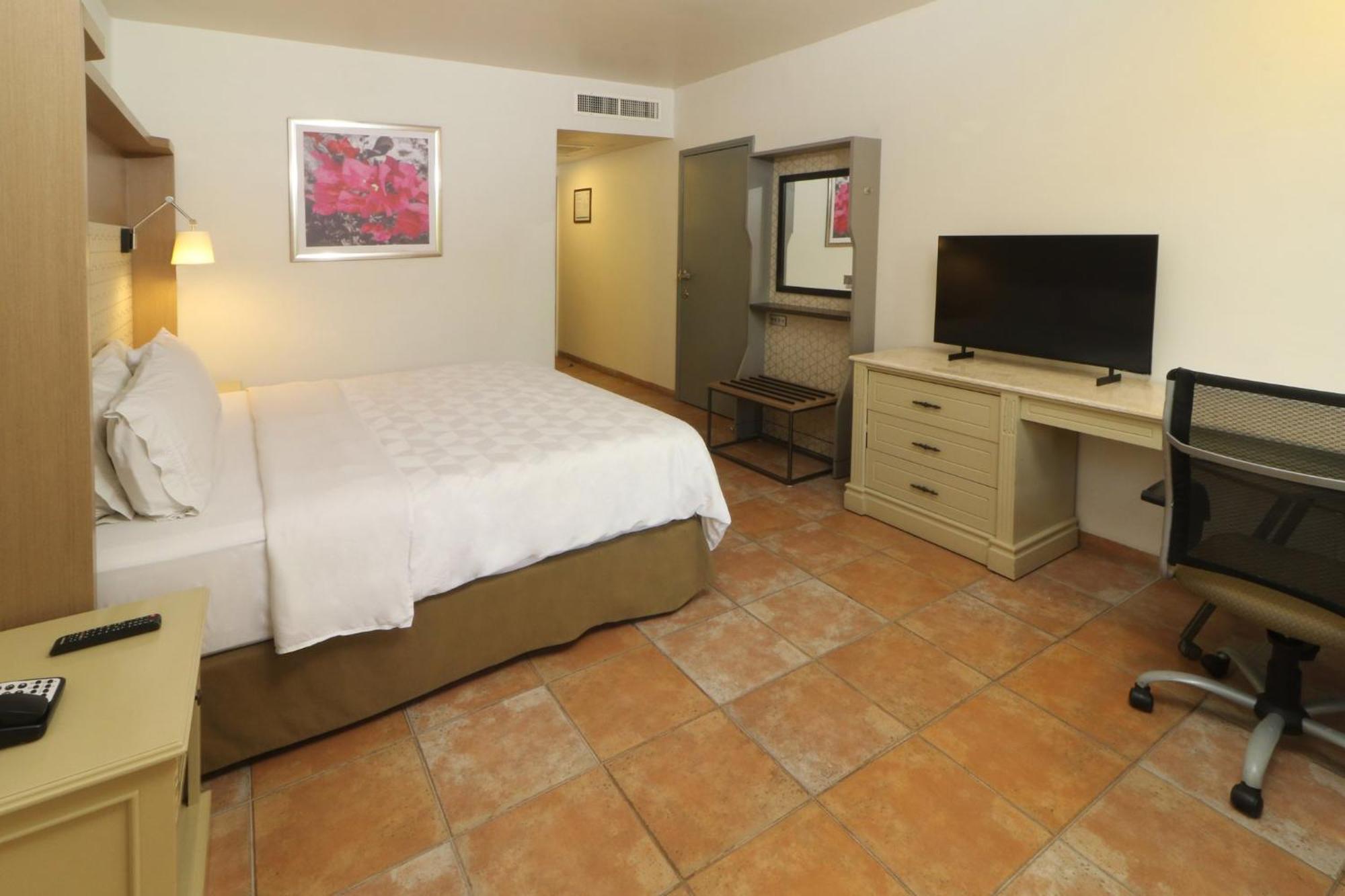 Holiday Inn Ciudad Del Carmen By Ihg Bagian luar foto